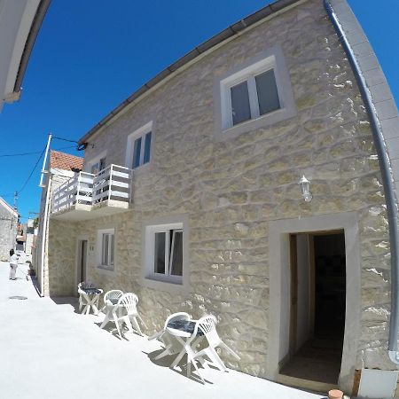 Apartments And Rooms By The Sea Bibinje, Zadar - 6199 Luaran gambar