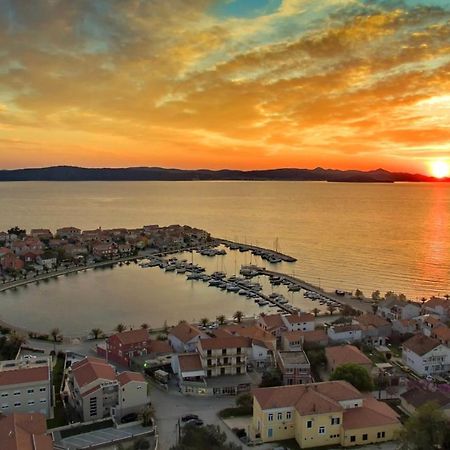 Apartments And Rooms By The Sea Bibinje, Zadar - 6199 Luaran gambar