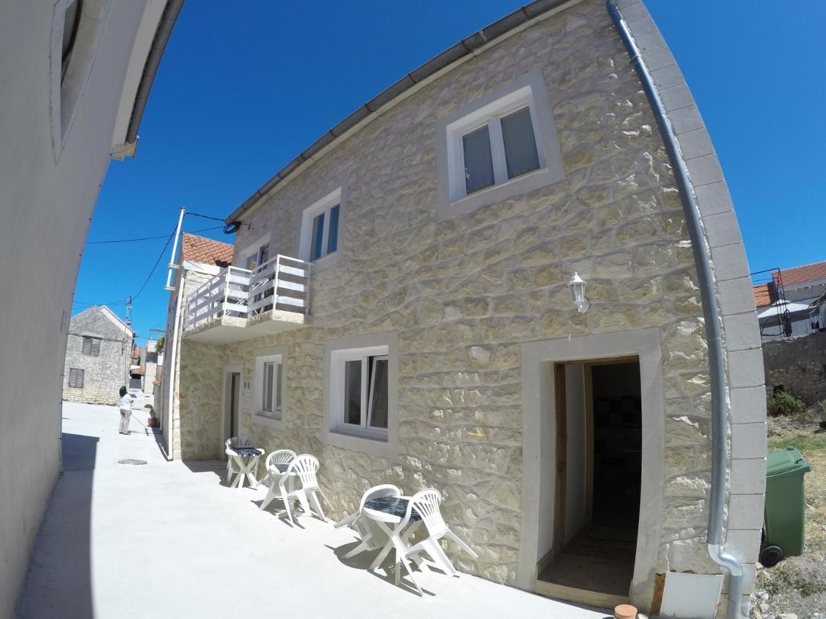 Apartments And Rooms By The Sea Bibinje, Zadar - 6199 Luaran gambar