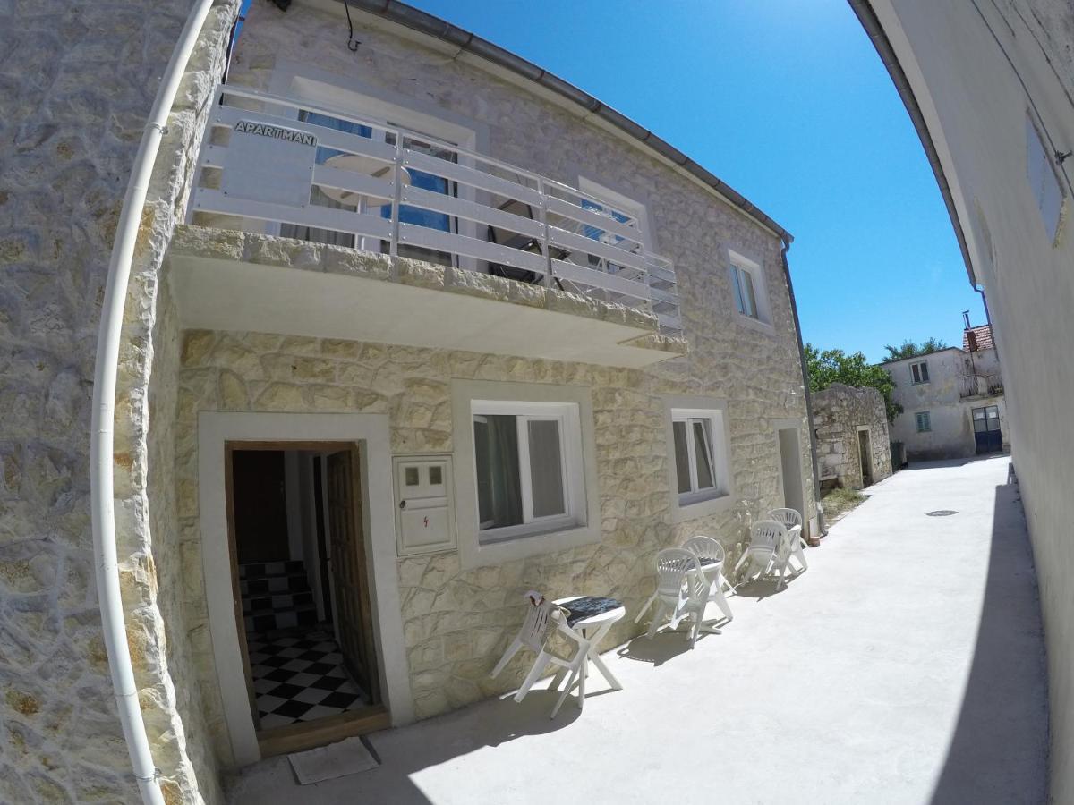 Apartments And Rooms By The Sea Bibinje, Zadar - 6199 Luaran gambar