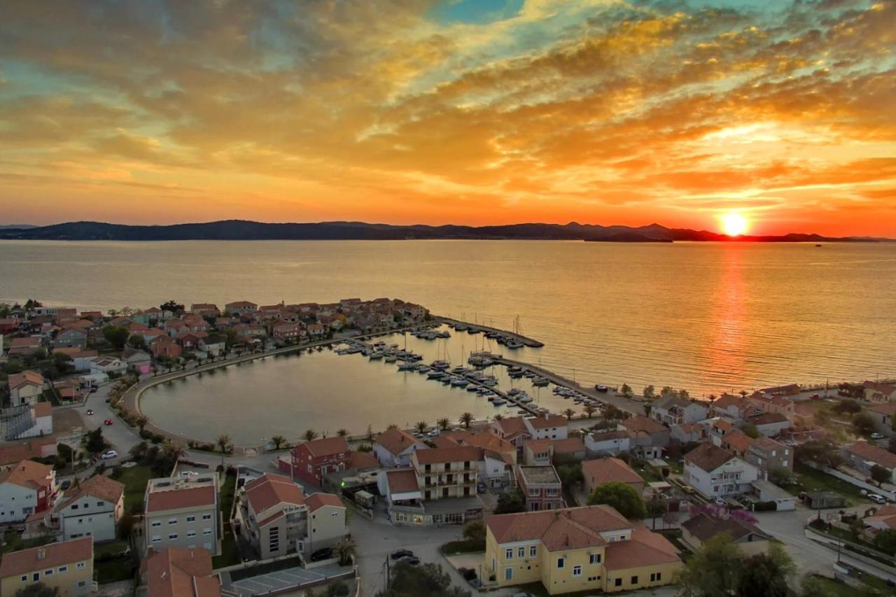 Apartments And Rooms By The Sea Bibinje, Zadar - 6199 Luaran gambar